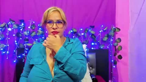 hazel online show from March 2025 03:45:01 AM