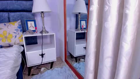 hazel_lanee online show from November 2025 06:01:01 AM