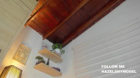 Snapshot of hazel_shy chatting on December 2024 01:39:01 AM Im Hazel online show from December 2024 01:39:01 AM