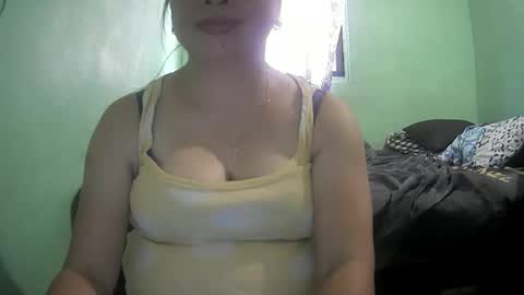 Snapshot of hazeldhane chatting on October 2025 03:49:02 AM hazeldhane online show from October 2025 03:49:02 AM