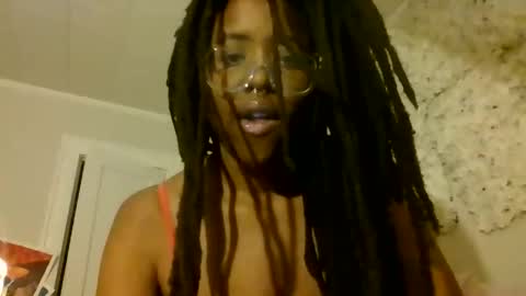 Snapshot of hazelhanes chatting on January 2026 07:46:01 AM Hazel Hanes online show from January 2026 07:46:01 AM