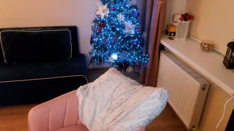 Snapshot of heaven_chloe chatting on January 2025 08:10:02 PM Heaven girl online show from January 2025 08:10:02 PM