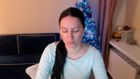 Snapshot of heaven_chloe chatting on February 2025 07:20:02 PM Heaven girl online show from February 2025 07:20:02 PM