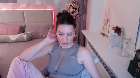 Snapshot of heaven_chloe chatting on June 2026 08:32:02 PM Heaven girl online show from June 2026 08:32:02 PM