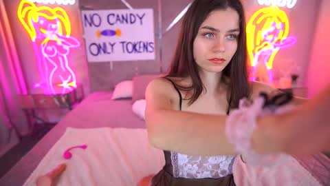 heavenelle online show from November 2025 07:00:01 AM