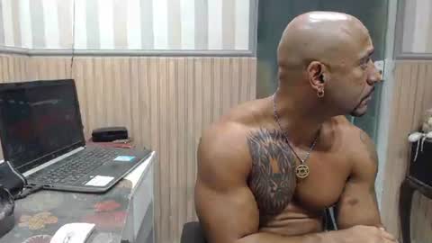 hebertgomes online show from July 2026 11:20:01 PM