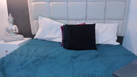 Keira Hecate online show from January 2025 10:33:01 PM