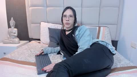 Keira Hecate online show from February 2025 07:16:02 PM