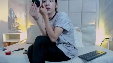 Keira Hecate online show from October 2025 08:27:02 PM