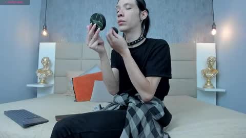 Keira Hecate online show from April 2026 07:07:02 PM