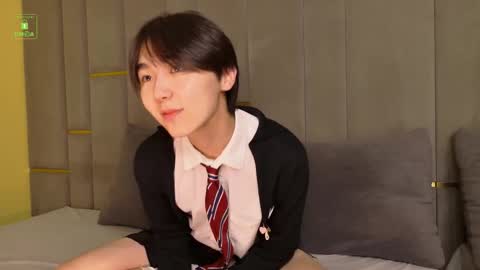 Snapshot of heejinwang chatting on September 2025 03:17:01 PM HEEJIN online show from September 2025 03:17:01 PM