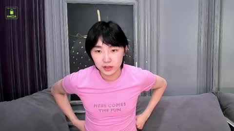 Snapshot of heejinwang chatting on May 2026 04:30:01 AM HEEJIN online show from May 2026 04:30:01 AM