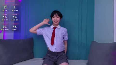 Snapshot of heejinwang chatting on May 2026 04:50:01 AM HEEJIN online show from May 2026 04:50:01 AM