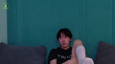 Snapshot of heejinwang chatting on May 2026 04:21:02 AM HEEJIN online show from May 2026 04:21:02 AM