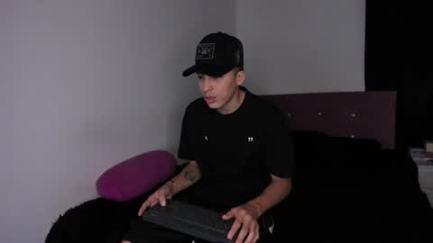 heellboy_ online show from April 2026 05:08:02 AM