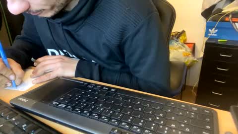 Snapshot of heelsfeethot chatting on January 2025 05:19:02 AM heelsfeethot online show from January 2025 05:19:02 AM