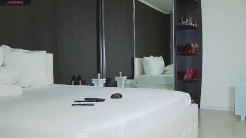 Helen online show from October 2025 12:46:01 PM