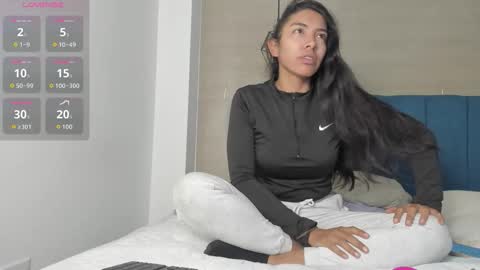 Snapshot of heidi_feuer chatting on October 2025 12:28:02 PM heidi_feuer online show from October 2025 12:28:02 PM
