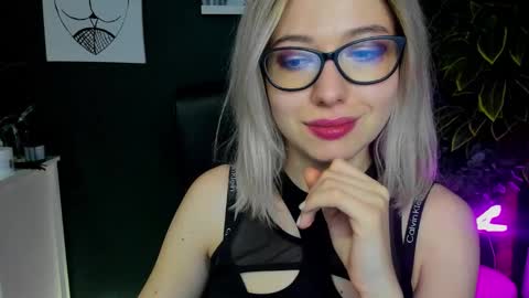 Heidi online show from January 2025 12:10:01 PM