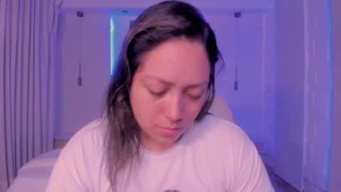 Snapshot of heidy_jhons chatting on October 2025 12:17:01 PM Heidy online show from October 2025 12:17:01 PM