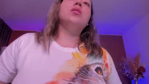 Snapshot of heidy_jhons chatting on December 2025 03:38:02 AM Heidy online show from December 2025 03:38:02 AM