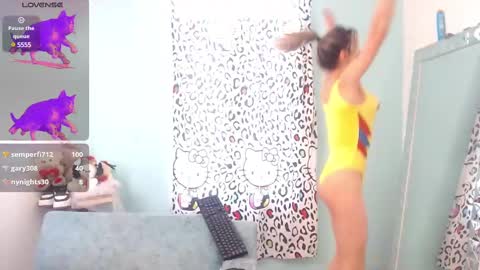 Snapshot of heidy_sweetts chatting on February 2025 03:30:02 PM HEIDY online show from February 2025 03:30:02 PM