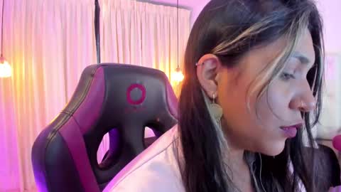              online show from February 2025 06:03:01 PM