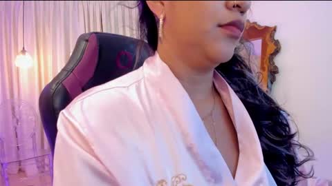              online show from October 2025 05:58:02 PM