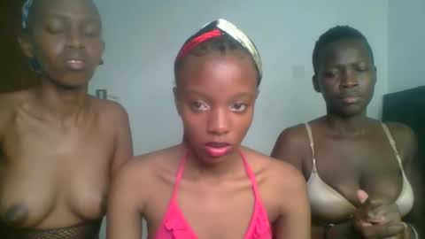 heilybunny online show from April 2026 09:12:02 PM