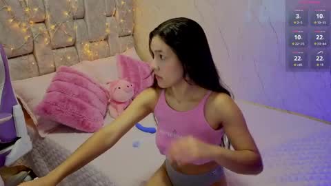 Snapshot of heilyevans chatting on May 2026 12:24:01 PM Heily online show from May 2026 12:24:01 PM