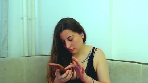 helen_adams_ online show from December 2024 09:08:02 AM