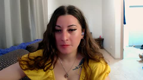 Snapshot of helen_adams_ chatting on May 2026 06:31:02 AM helen_adams_ online show from May 2026 06:31:02 AM