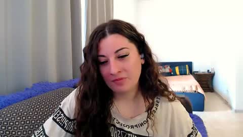 Snapshot of helen_adams_ chatting on June 2026 06:48:02 AM helen_adams_ online show from June 2026 06:48:02 AM