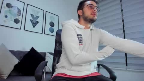 Snapshot of helen_connors chatting on March 2026 12:22:01 PM helen online show from March 2026 12:22:01 PM