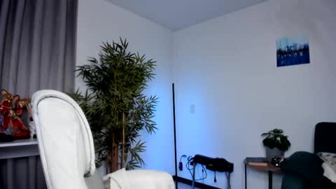 helen_miller online show from March 2025 12:44:01 AM