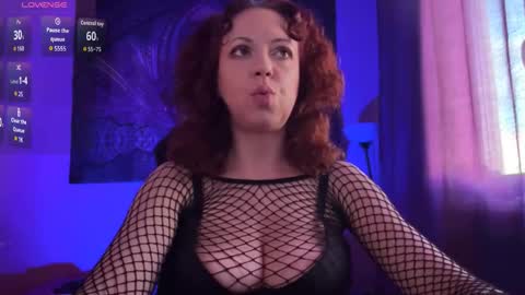 Snapshot of helena__femdom chatting on April 2026 03:58:01 PM Helena online show from April 2026 03:58:01 PM