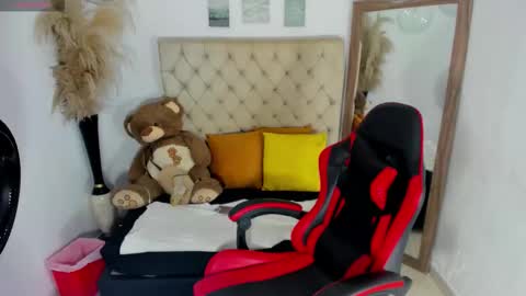 Snapshot of helena_copper chatting on January 2026 12:47:01 AM HELENA COPPER online show from January 2026 12:47:01 AM