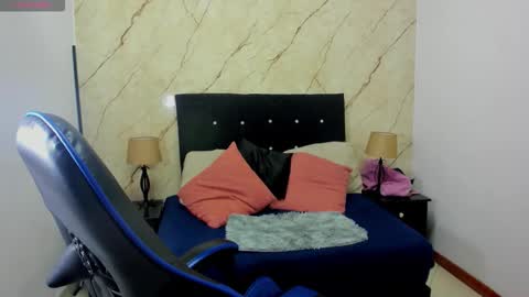 Snapshot of helena_copper chatting on February 2026 12:09:02 AM HELENA COPPER online show from February 2026 12:09:02 AM