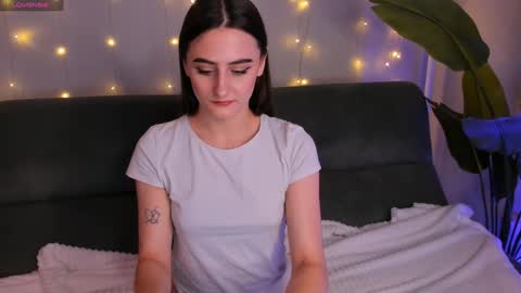 Snapshot of helena_lorente chatting on December 2024 08:47:02 PM Helen online show from December 2024 08:47:02 PM