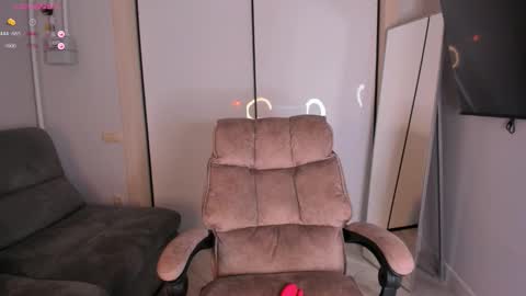 Snapshot of helena_lorente chatting on October 2025 04:48:02 PM Helen online show from October 2025 04:48:02 PM