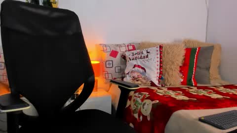 Helena Santos  online show from December 2025 11:19:01 AM