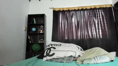 Snapshot of helena_spellman chatting on February 2025 07:35:02 PM helena_spellman online show from February 2025 07:35:02 PM