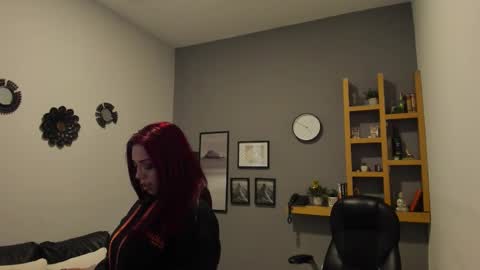 Helena online show from November 2025 11:33:02 AM