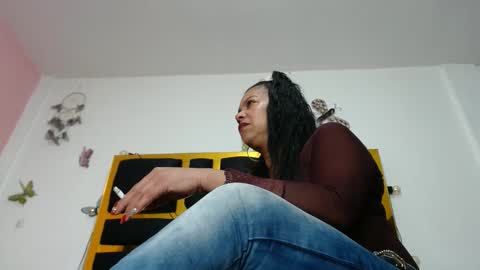 Snapshot of helenahotwet chatting on January 2025 06:49:02 PM helenahotwet online show from January 2025 06:49:02 PM