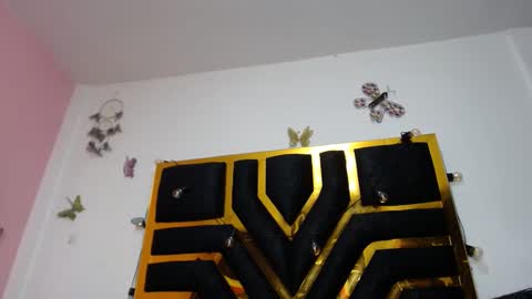 Snapshot of helenahotwet chatting on March 2025 06:43:02 PM helenahotwet online show from March 2025 06:43:02 PM