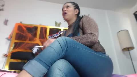 Snapshot of helenahotwet chatting on November 2025 12:15:01 PM helenahotwet online show from November 2025 12:15:01 PM