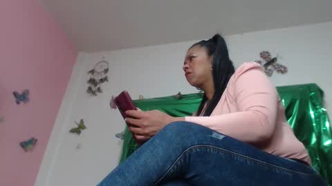 Snapshot of helenahotwet chatting on December 2025 02:02:02 PM helenahotwet online show from December 2025 02:02:02 PM