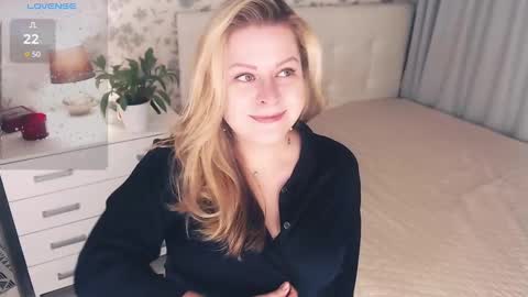 Snapshot of helenbonham chatting on February 2025 04:25:01 AM Helena Bonham online show from February 2025 04:25:01 AM