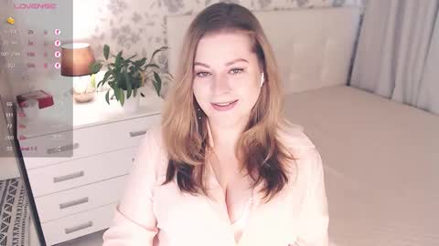Snapshot of helenbonham chatting on October 2025 02:25:02 PM Helena Bonham online show from October 2025 02:25:02 PM