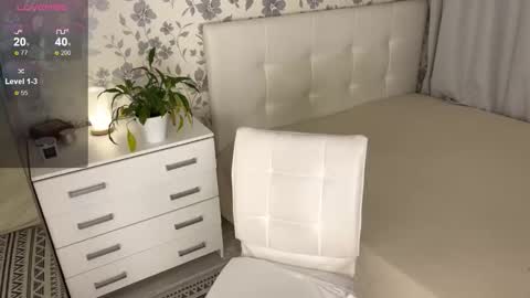 Snapshot of helenbonham chatting on November 2025 07:34:02 PM Helena Bonham online show from November 2025 07:34:02 PM